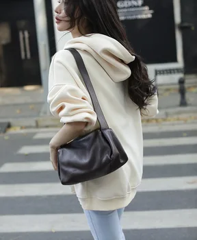 Новая минималистичная женская сумка через плечо с верхним слоем из воловьей кожи, женская сумка, универсальная повседневная маленькая сумка, сумка-подушка