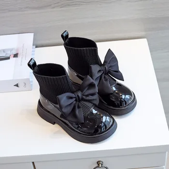 Ботинки для девочек 2023 г., модные глянцевые повседневные ботинки с узлом бабочки для маленьких девочек, Удобная дышащая обувь для девочек, уличные кроссовки